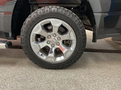 2020 RAM 1500 Big Horn Crew Cab 4x4 5'7' Box