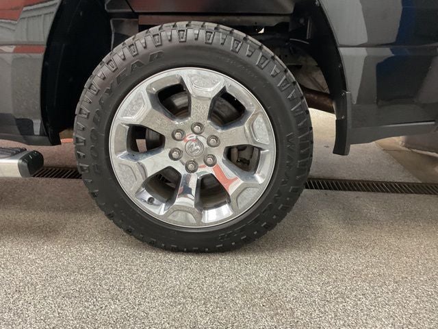 2020 RAM 1500 Big Horn Crew Cab 4x4 5'7' Box