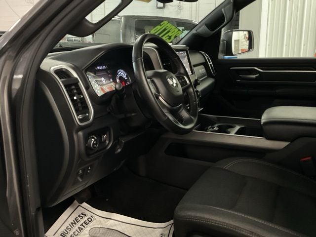 2020 RAM 1500 Big Horn Crew Cab 4x4 5'7' Box