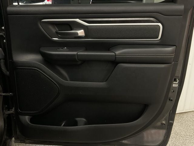 2020 RAM 1500 Big Horn Crew Cab 4x4 5'7' Box