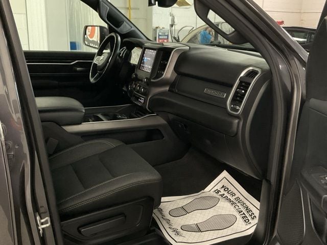2020 RAM 1500 Big Horn Crew Cab 4x4 5'7' Box