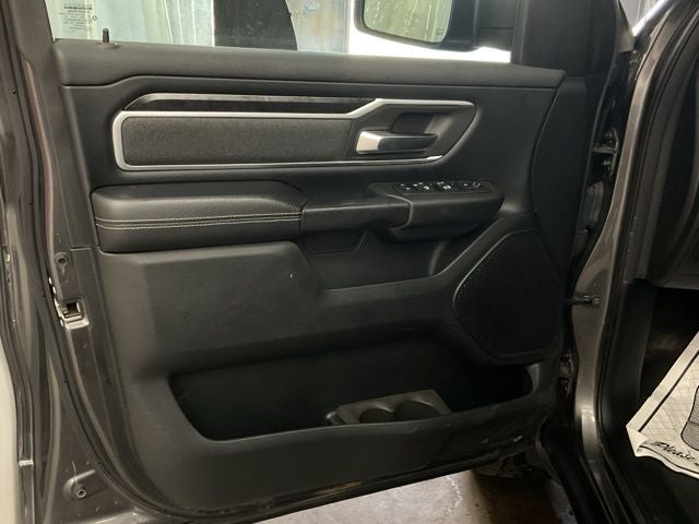 2020 RAM 1500 Big Horn Crew Cab 4x4 5'7' Box