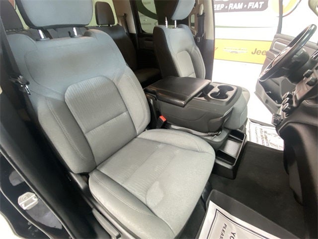 2020 RAM 1500 Big Horn Crew Cab 4x4 5'7' Box