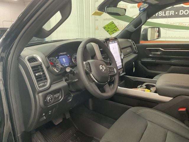 2026 RAM 1500 Big Horn Crew Cab 4x4 5'7' Box