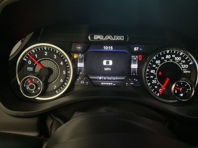 2023 RAM 1500 Big Horn Crew Cab 4x4 5'7' Box
