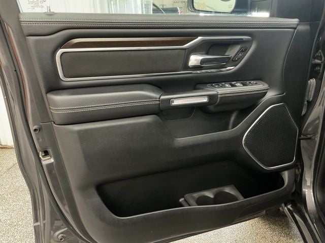 2022 RAM 1500 Laramie Crew Cab 4x4 5'7' Box