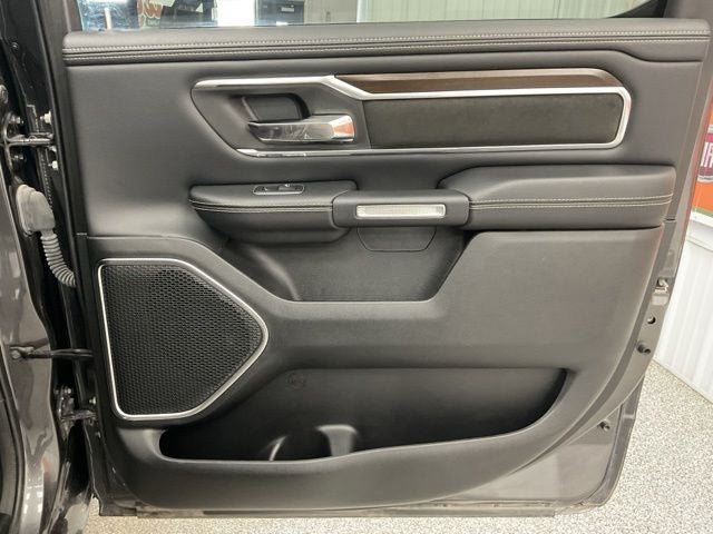 2022 RAM 1500 Laramie Crew Cab 4x4 5'7' Box