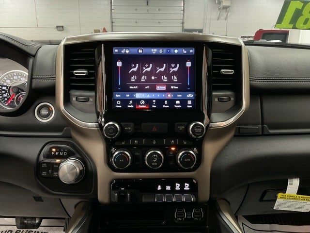 2022 RAM 1500 Laramie Crew Cab 4x4 5'7' Box