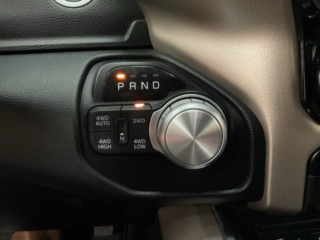 2019 RAM 1500 Laramie Crew Cab 4x4 5'7' Box