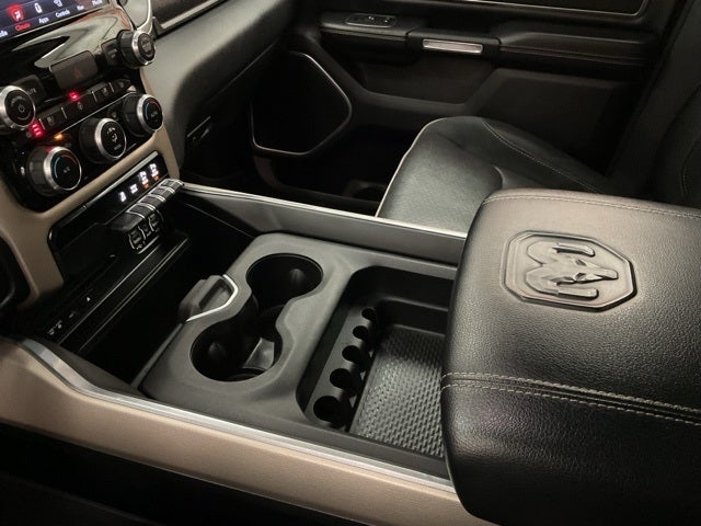 2019 RAM 1500 Laramie Crew Cab 4x4 5'7' Box