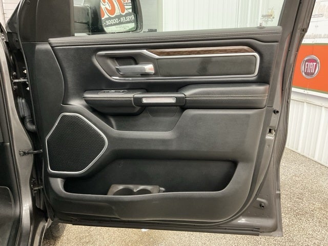 2019 RAM 1500 Laramie Crew Cab 4x4 5'7' Box