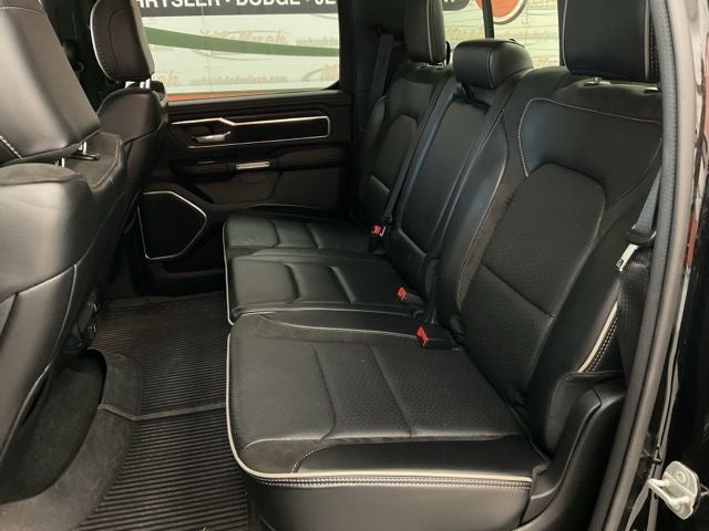 2023 RAM 1500 Laramie Crew Cab 4x4 5'7' Box