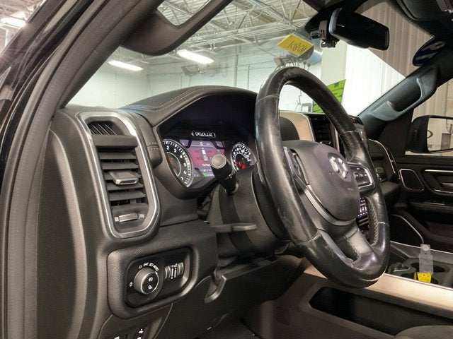 2019 RAM 1500 Laramie Crew Cab 4x4 5'7' Box