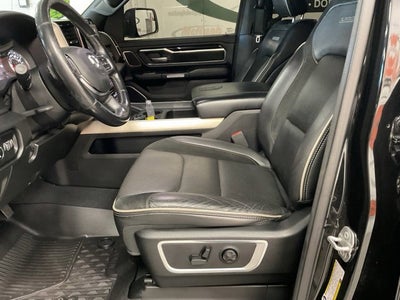 2019 RAM 1500 Laramie Crew Cab 4x4 5'7' Box