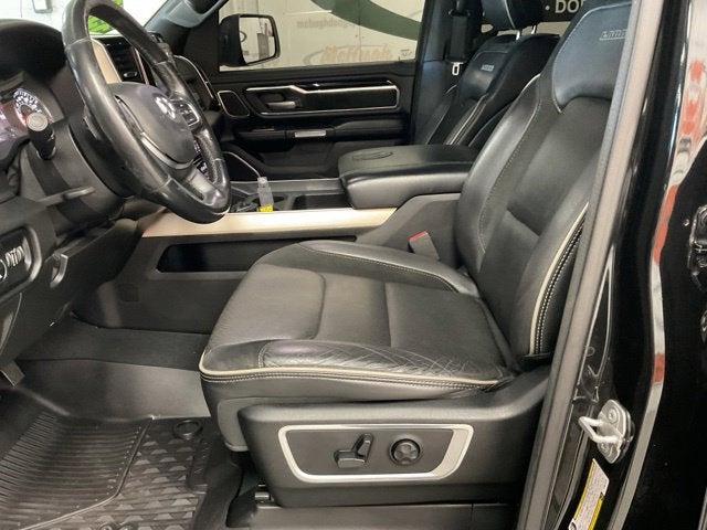 2019 RAM 1500 Laramie Crew Cab 4x4 5'7' Box