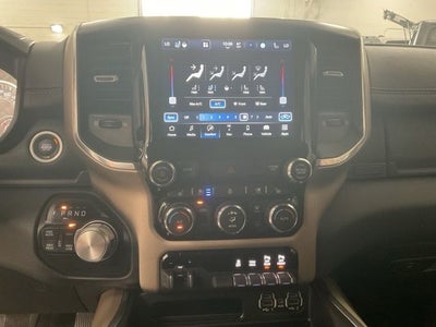 2022 RAM 1500 Laramie Crew Cab 4x4 5'7' Box