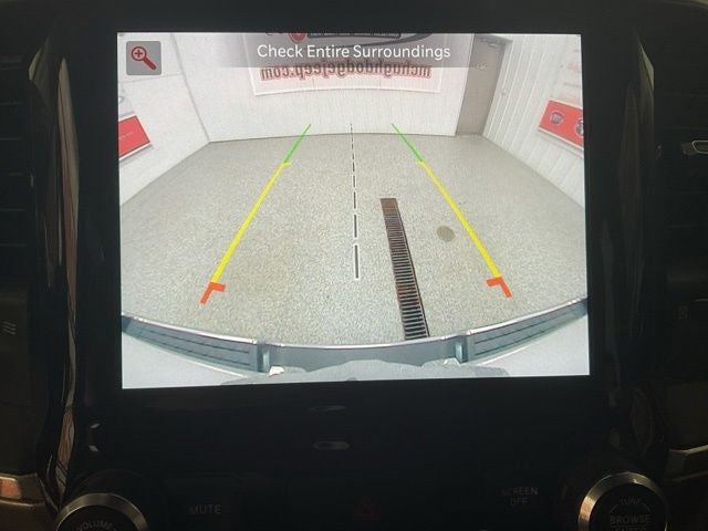 2022 RAM 1500 Laramie Crew Cab 4x4 5'7' Box