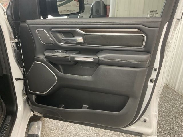 2022 RAM 1500 Laramie Crew Cab 4x4 5'7' Box