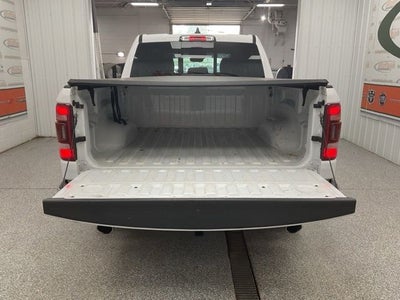 2022 RAM 1500 Laramie Crew Cab 4x4 5'7' Box