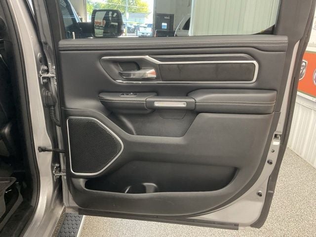 2023 RAM 1500 Laramie Crew Cab 4x4 5'7' Box