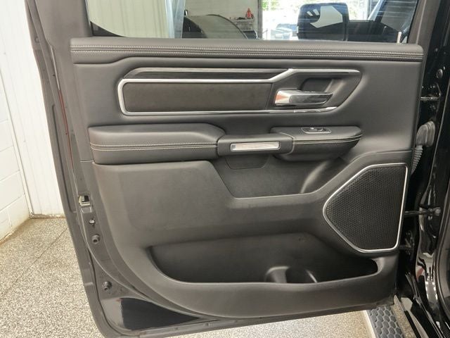 2023 RAM 1500 Laramie Crew Cab 4x4 5'7' Box