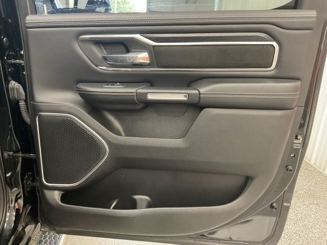2023 RAM 1500 Laramie Crew Cab 4x4 5'7' Box