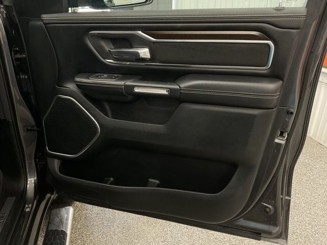 2021 RAM 1500 Laramie Crew Cab 4x4 5'7' Box