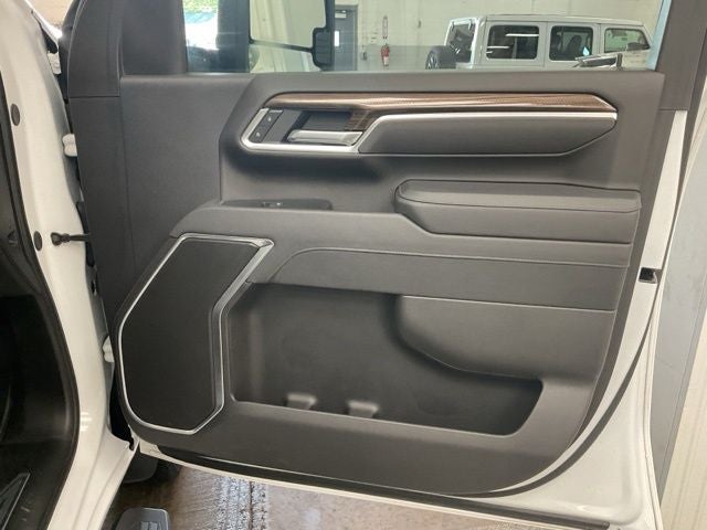 2025 Chevrolet Silverado 2500HD 4WD Crew Cab Long Bed LT