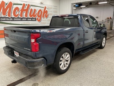 2022 Chevrolet Silverado 1500 LTD 4WD Double Cab Standard Bed Custom