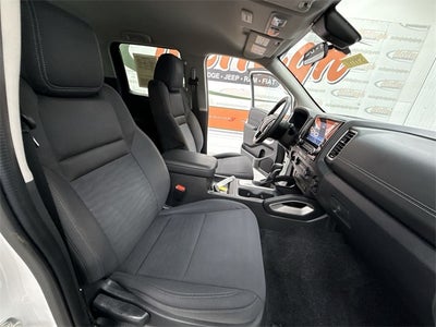 2022 Nissan Frontier Crew Cab SV 4x4