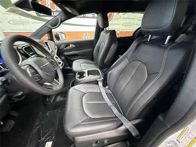 2026 Chrysler Voyager VOYAGER LX