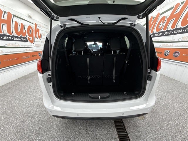 2026 Chrysler Voyager VOYAGER LX