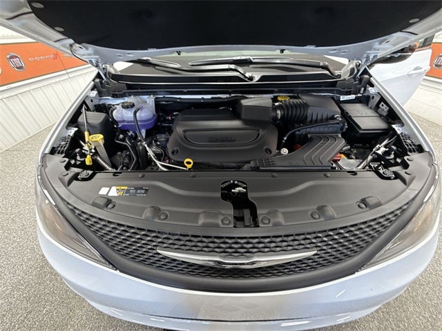 2026 Chrysler Voyager VOYAGER LX