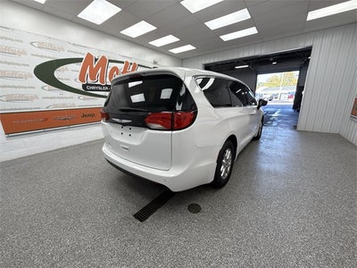 2026 Chrysler Voyager VOYAGER LX