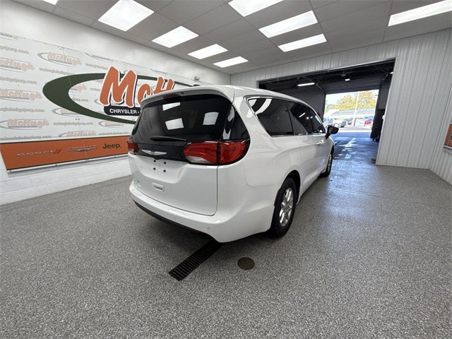 2026 Chrysler Voyager VOYAGER LX