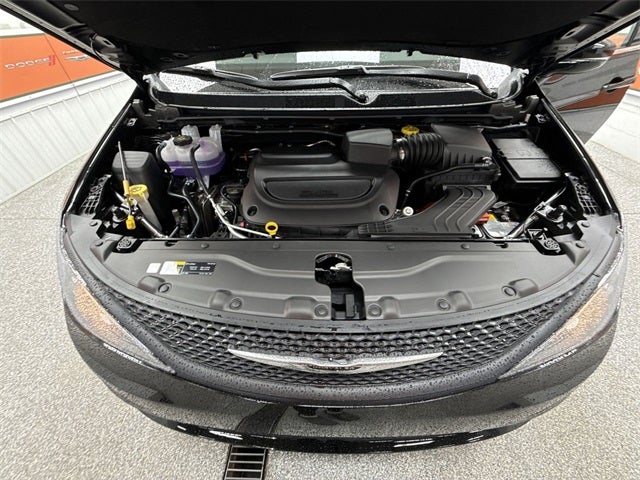 2026 Chrysler Voyager VOYAGER LX