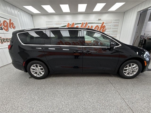 2026 Chrysler Voyager VOYAGER LX