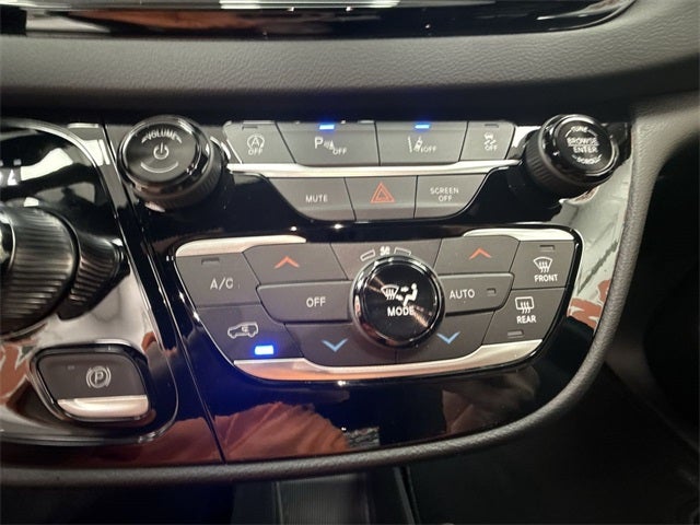 2026 Chrysler Voyager VOYAGER LX