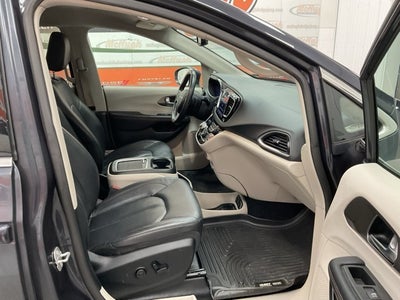 2020 Chrysler Pacifica Touring L Plus