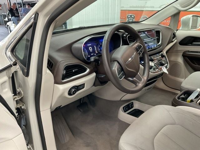 2021 Chrysler Pacifica Touring