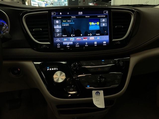 2021 Chrysler Pacifica Touring