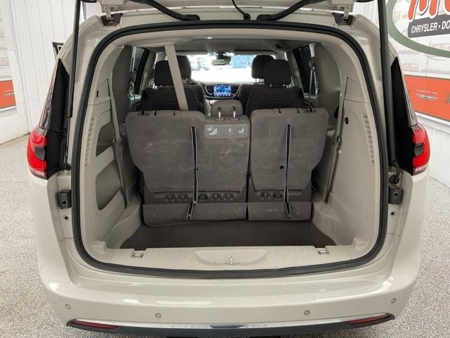 2021 Chrysler Pacifica Touring