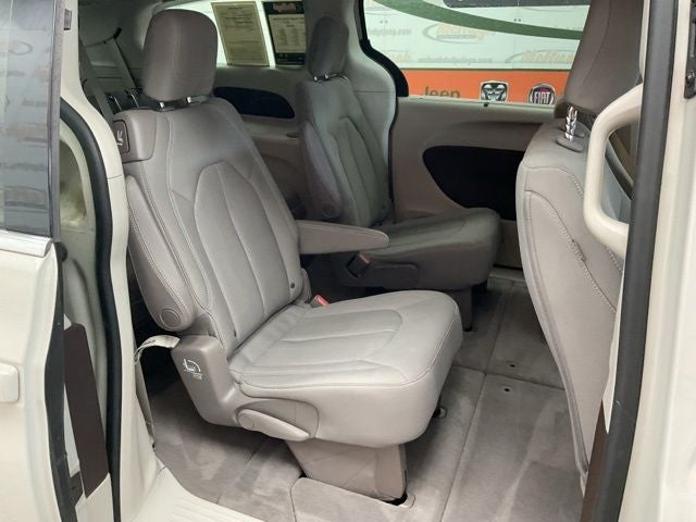 2021 Chrysler Pacifica Touring