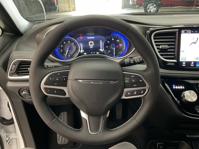 2027 Chrysler Pacifica PACIFICA SELECT AWD
