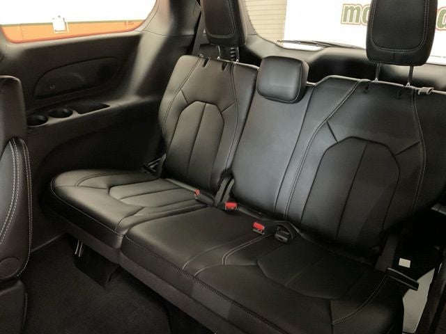 2027 Chrysler Pacifica PACIFICA SELECT AWD