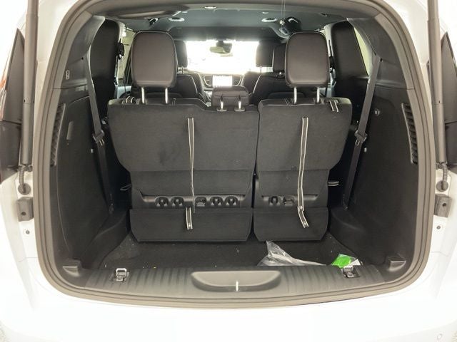 2027 Chrysler Pacifica PACIFICA SELECT AWD