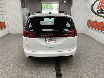 2027 Chrysler Pacifica PACIFICA SELECT AWD