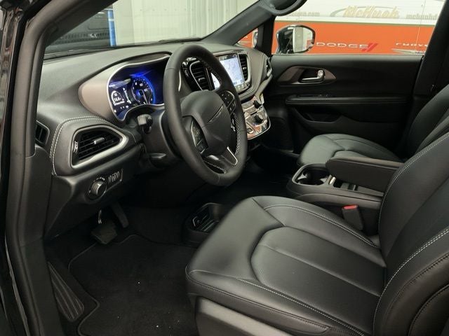 2027 Chrysler Pacifica PACIFICA SELECT AWD