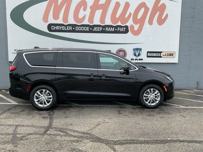 2027 Chrysler Pacifica PACIFICA SELECT AWD