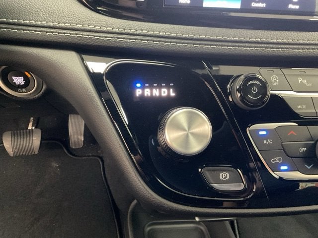 2027 Chrysler Pacifica PACIFICA SELECT AWD